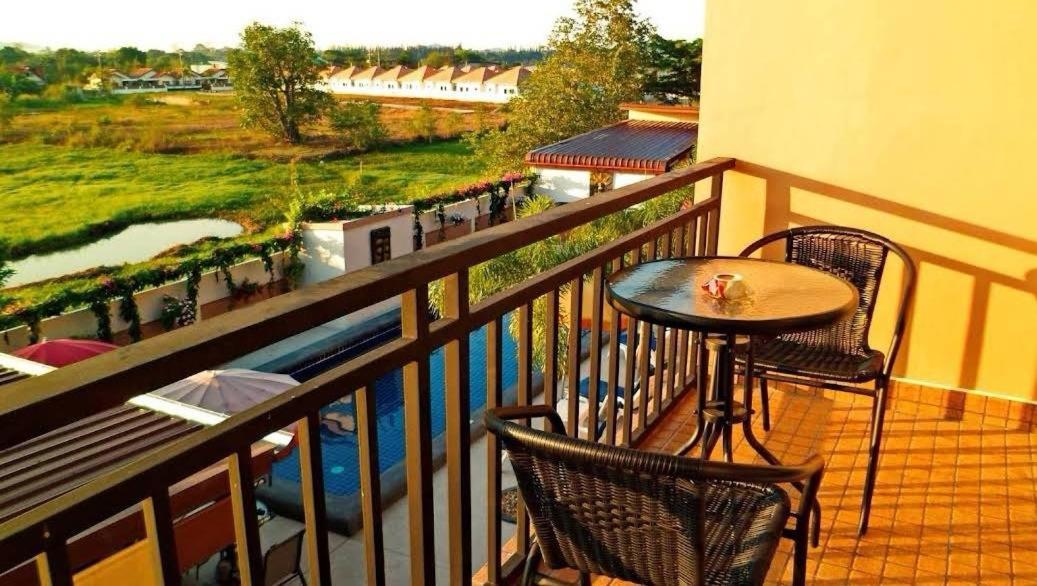 4 Palms Resort Bang Sare Bagian luar foto