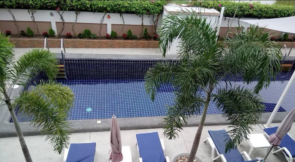 4 Palms Resort Bang Sare Bagian luar foto